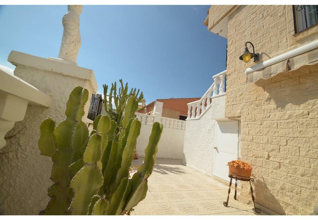 30 Beach House - Bbq & Terrace La Mata  Exterior photo